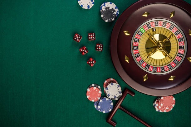 Live dealer studio with multiple camera angles and player interface on cici4d chat